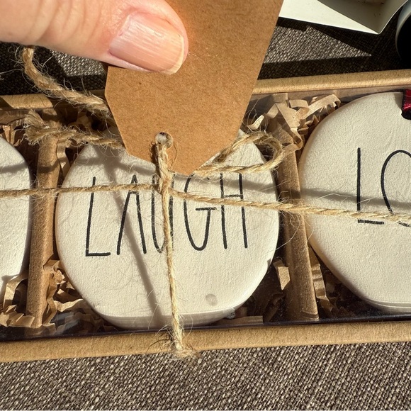 NEW 3 Pc SET Rae Dunno Adorable White Ceramic Ornaments - LIVE - LOVE - LAUGH - Picture 7 of 8